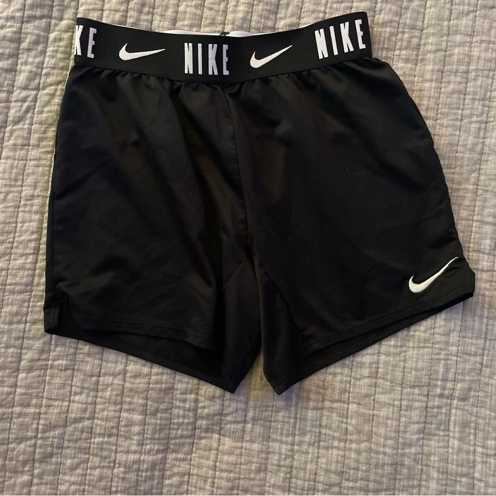 Like New Nike Girls Black and White Athletic Shorts